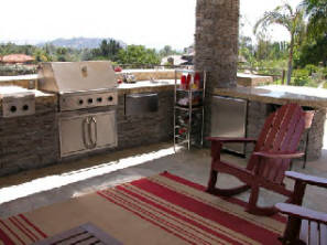 masonry outdoor kitchen